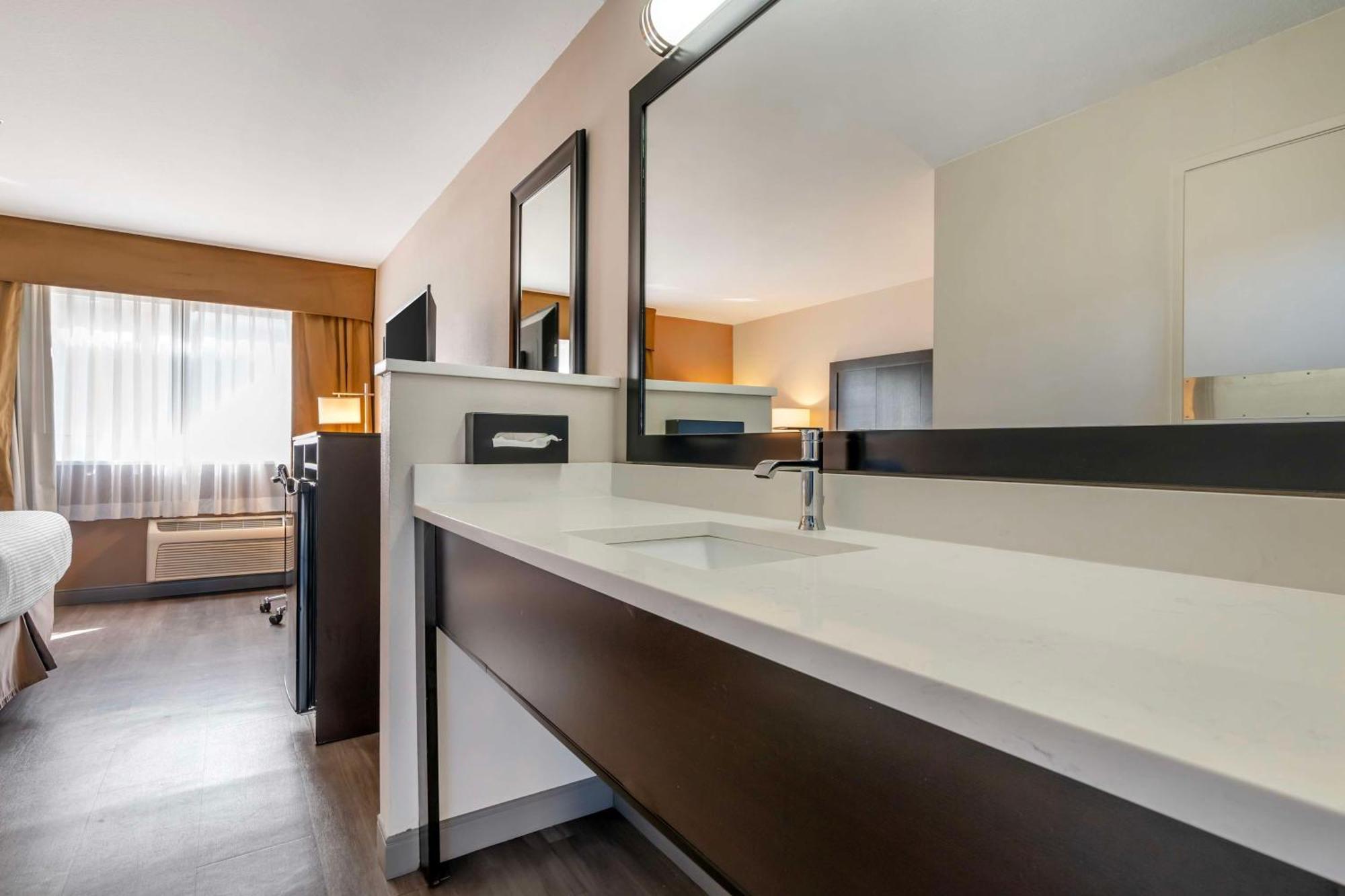 Best Western Inn Of Vancouver Ngoại thất bức ảnh